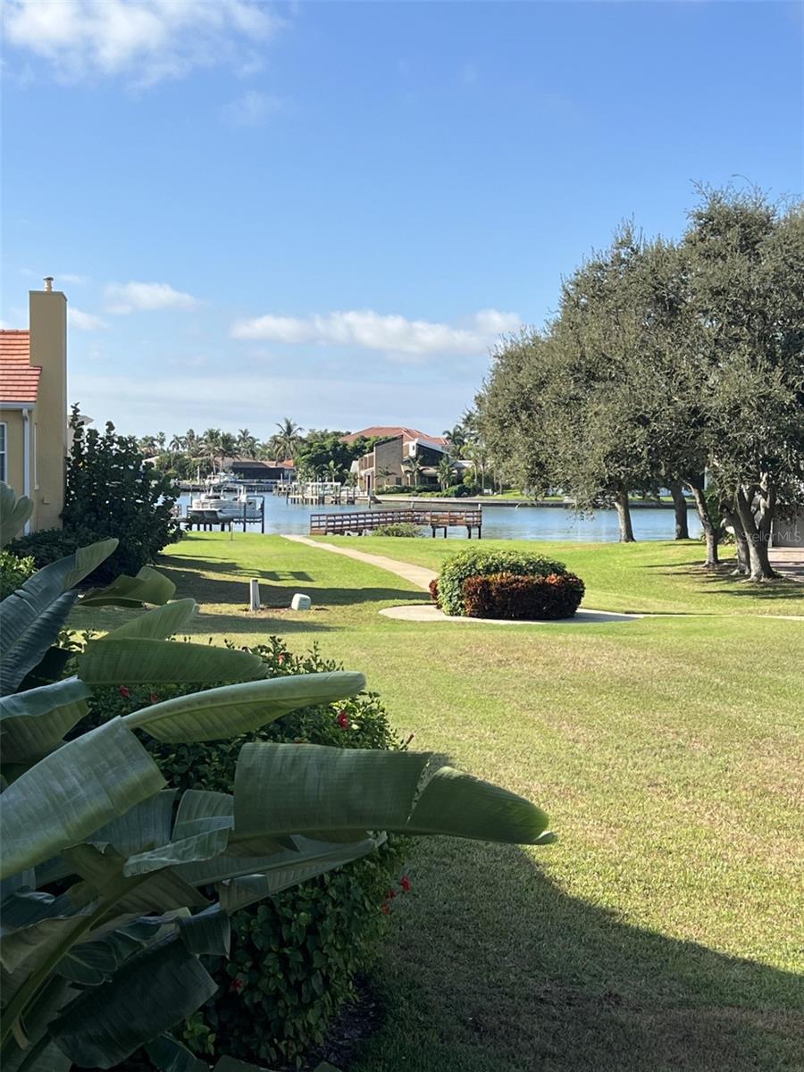 Image 36 of 53 For 18 Jefferson Court S