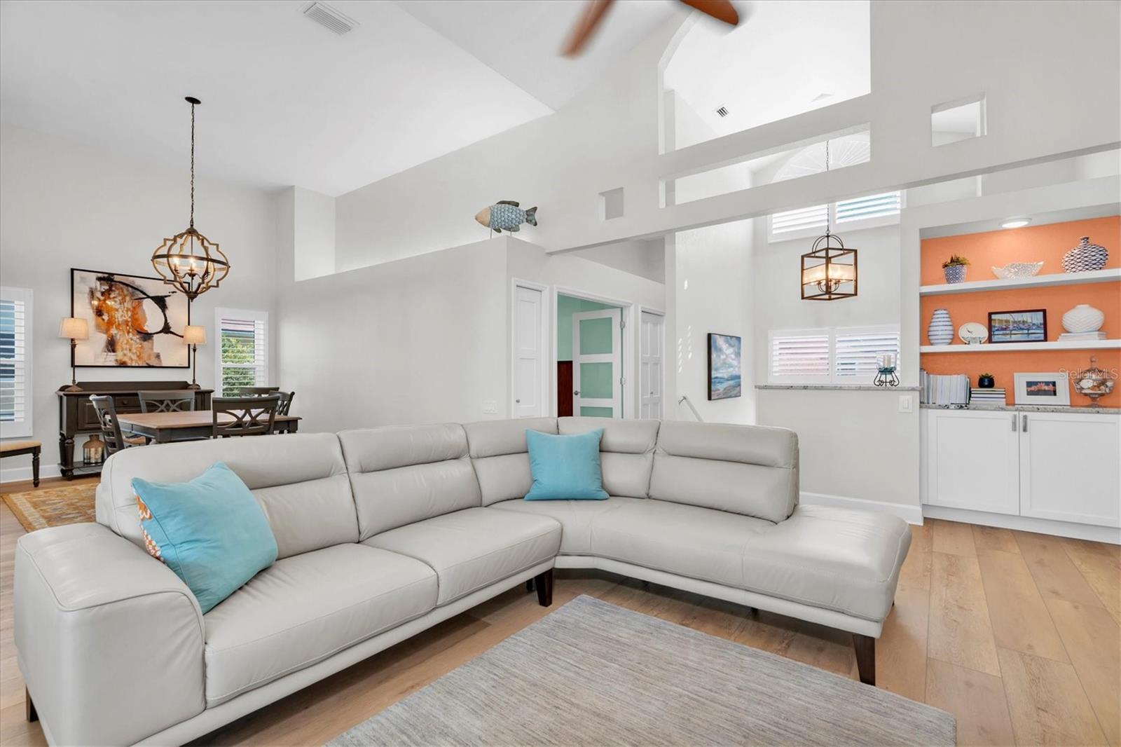 Image 5 of 53 For 18 Jefferson Court S