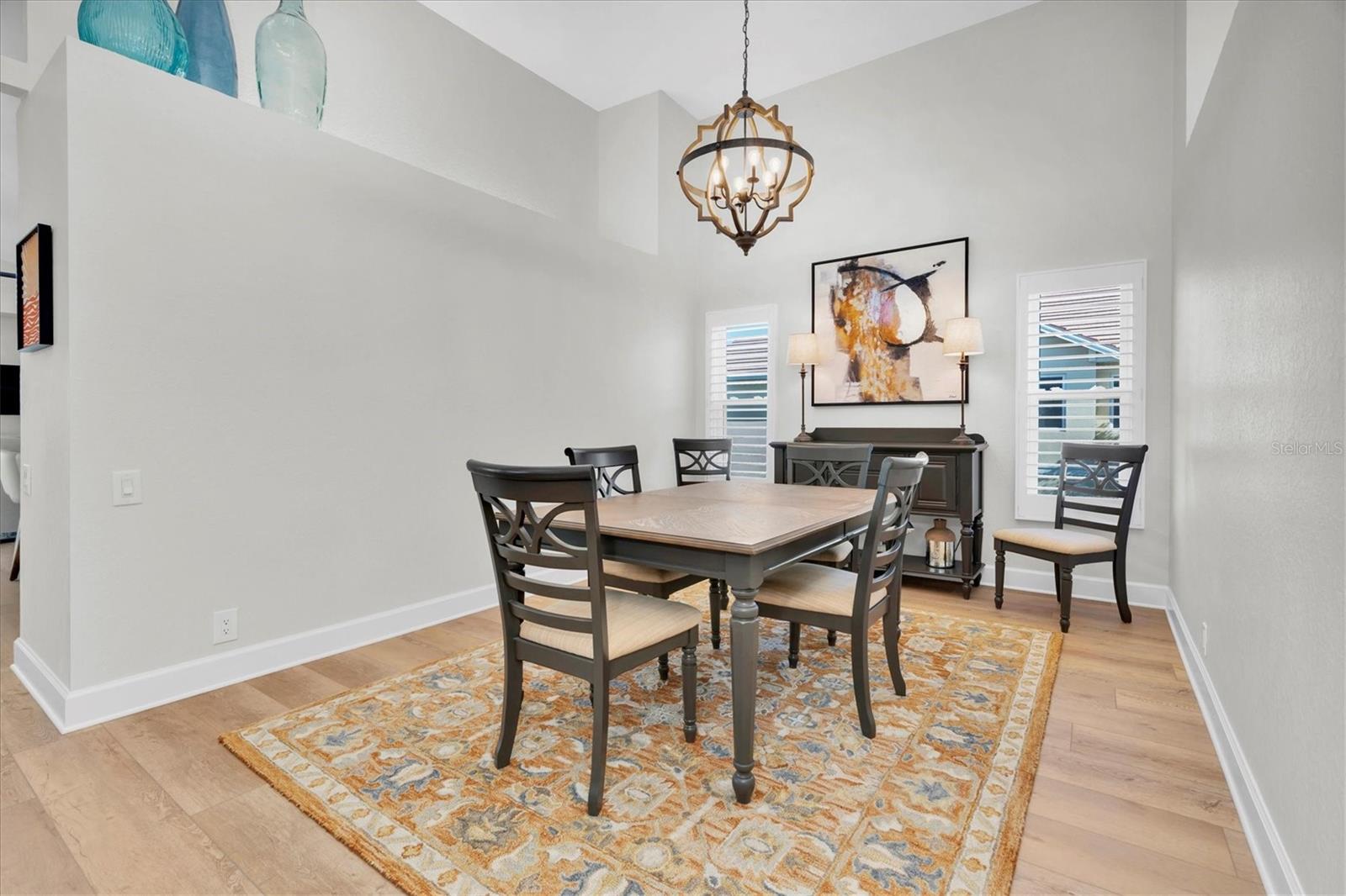 Image 6 of 53 For 18 Jefferson Court S