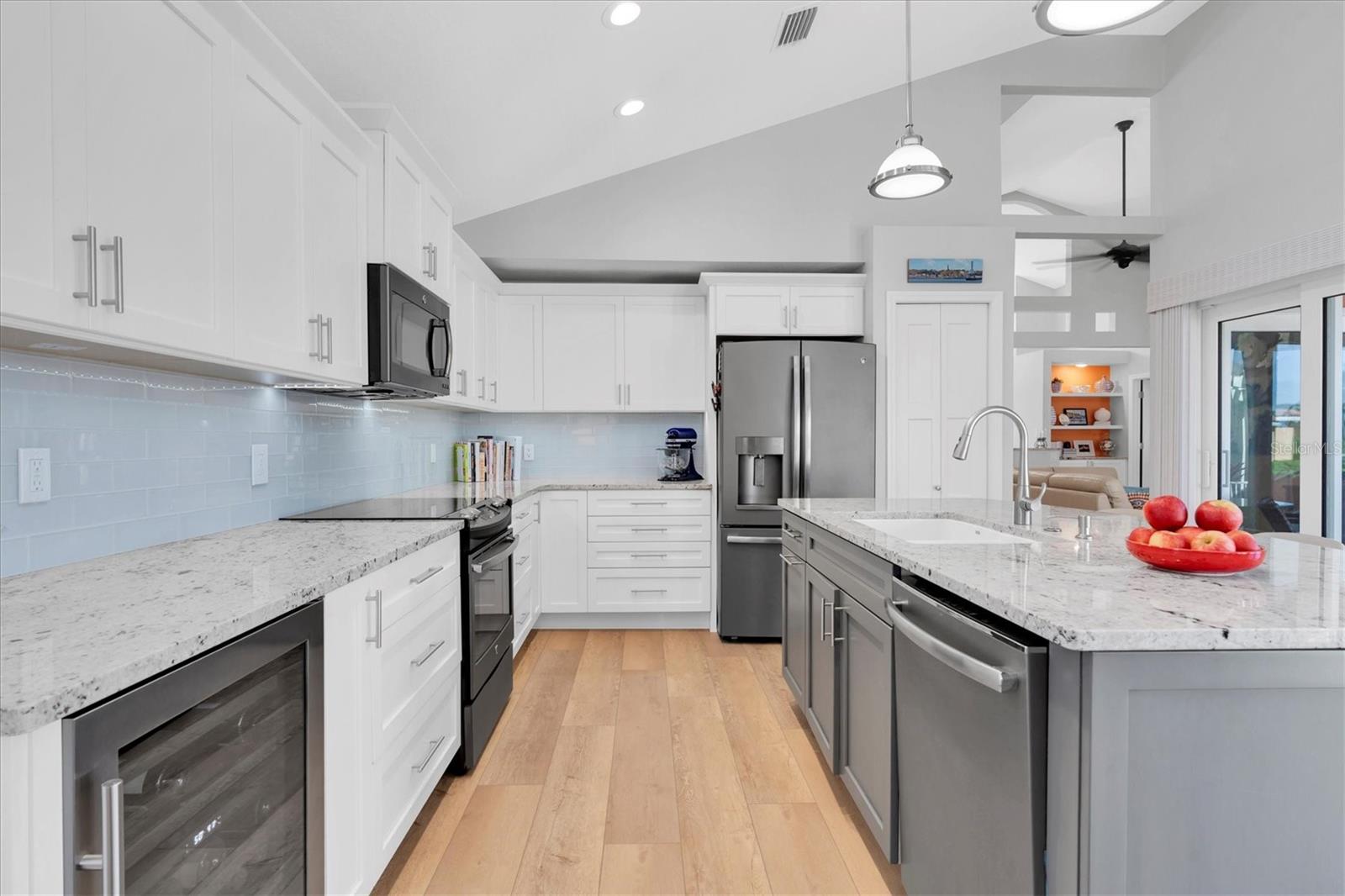 Image 9 of 53 For 18 Jefferson Court S