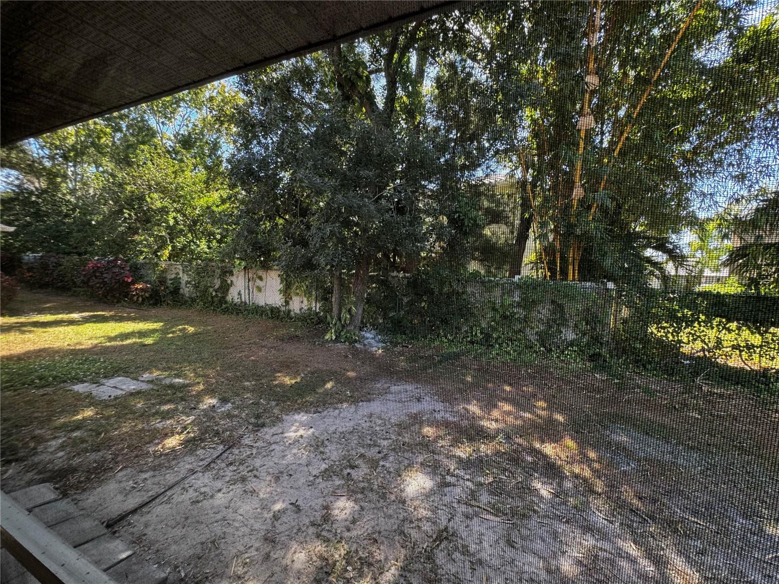 Image 20 of 21 For 2082 Old Arbor Court