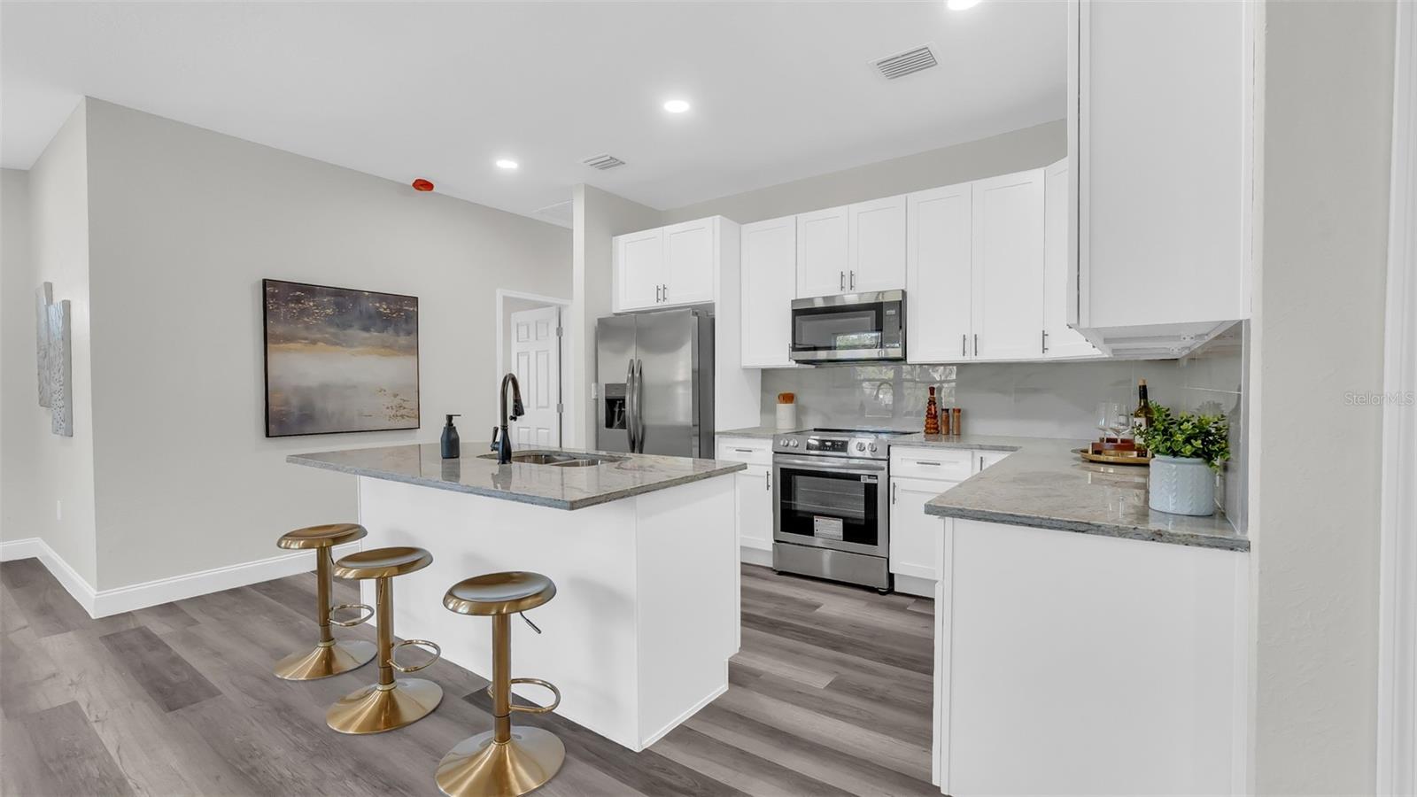 Image 11 of 32 For 1901 31st Street S