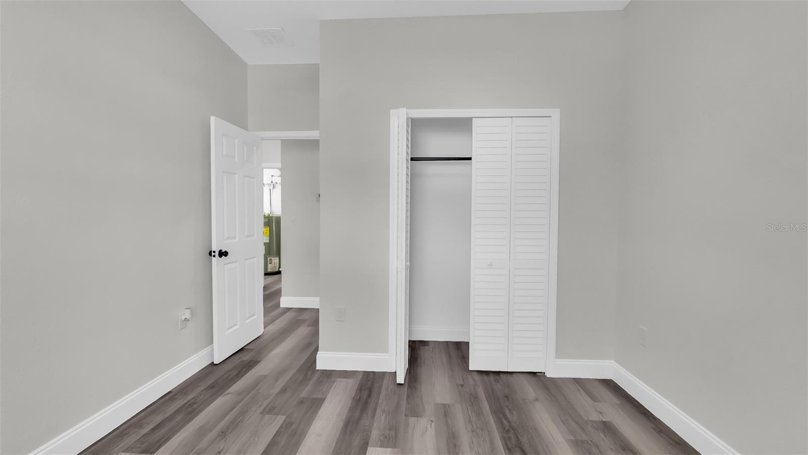 Image 19 of 32 For 1901 31st Street S