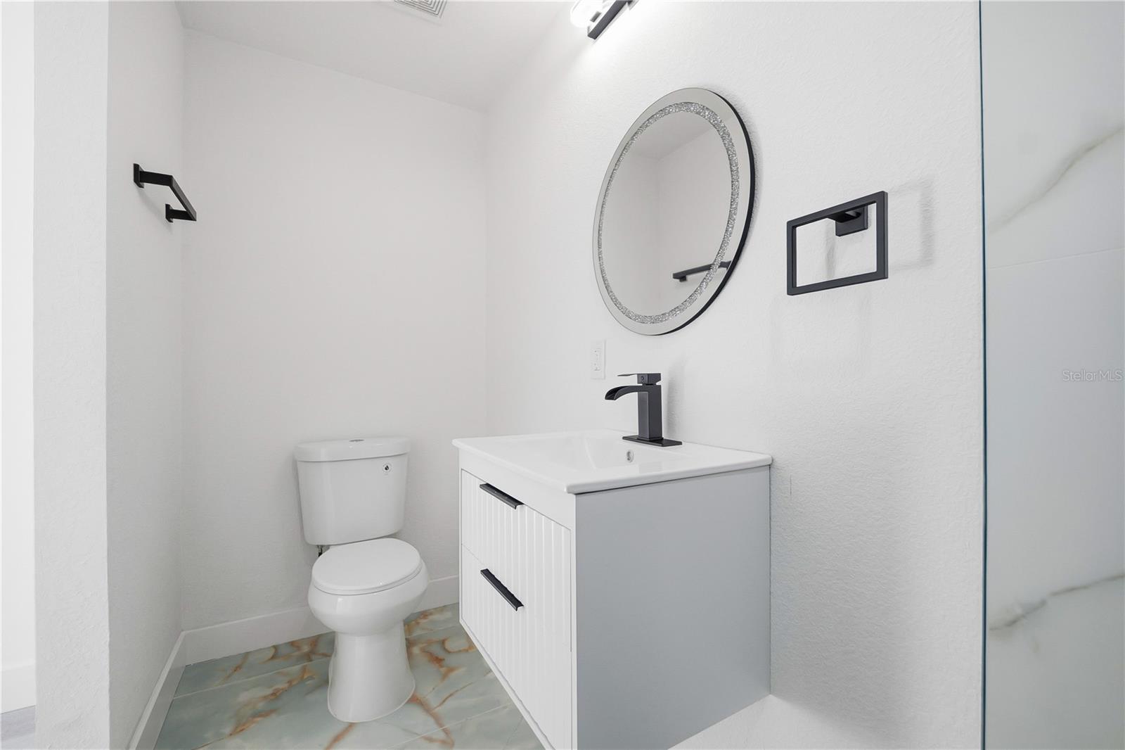 Image 11 of 31 For 6514 Yosemite Drive