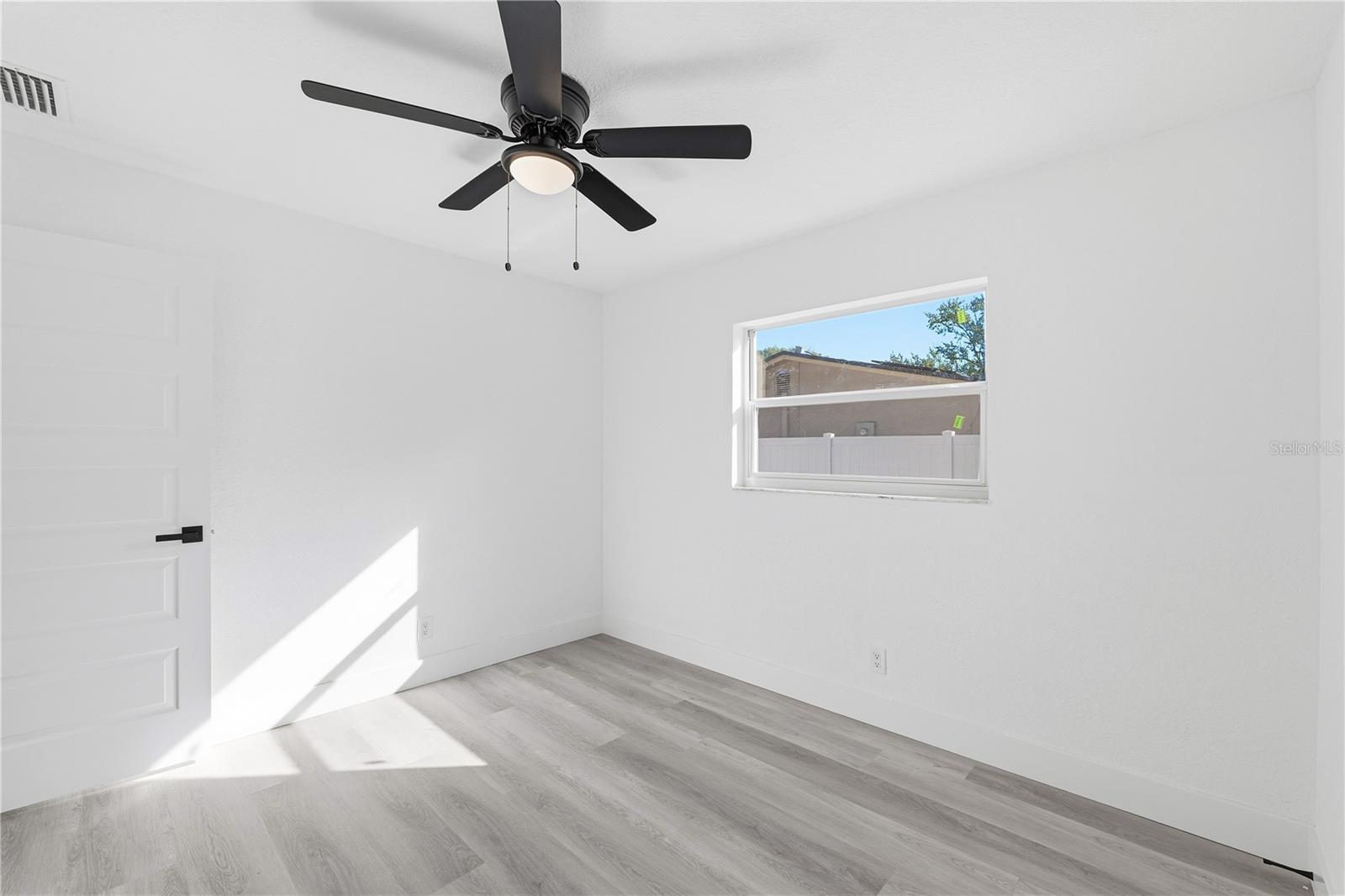 Image 13 of 31 For 6514 Yosemite Drive