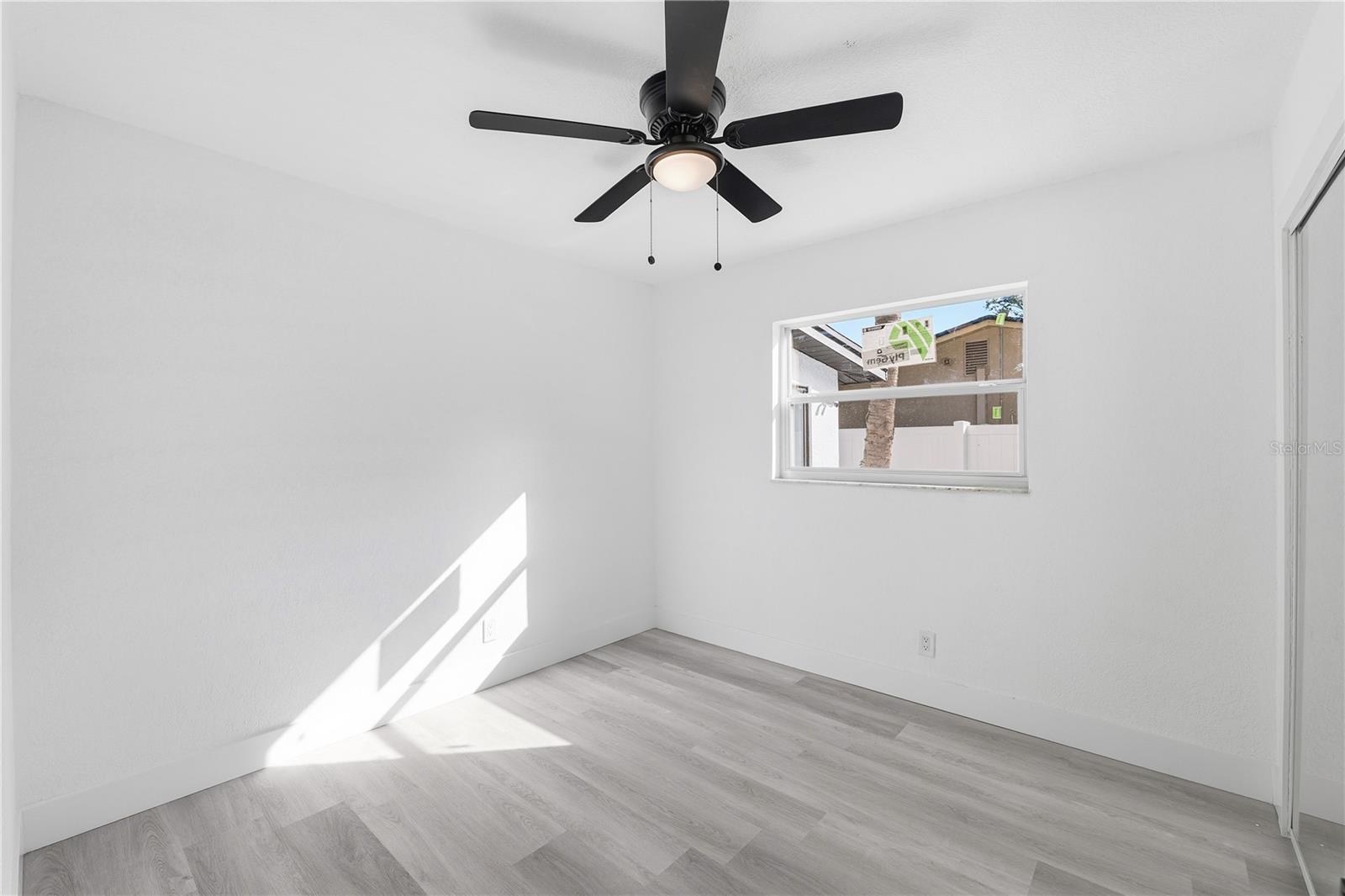 Image 15 of 31 For 6514 Yosemite Drive