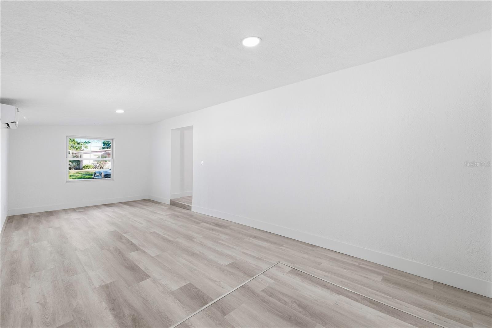 Image 17 of 31 For 6514 Yosemite Drive