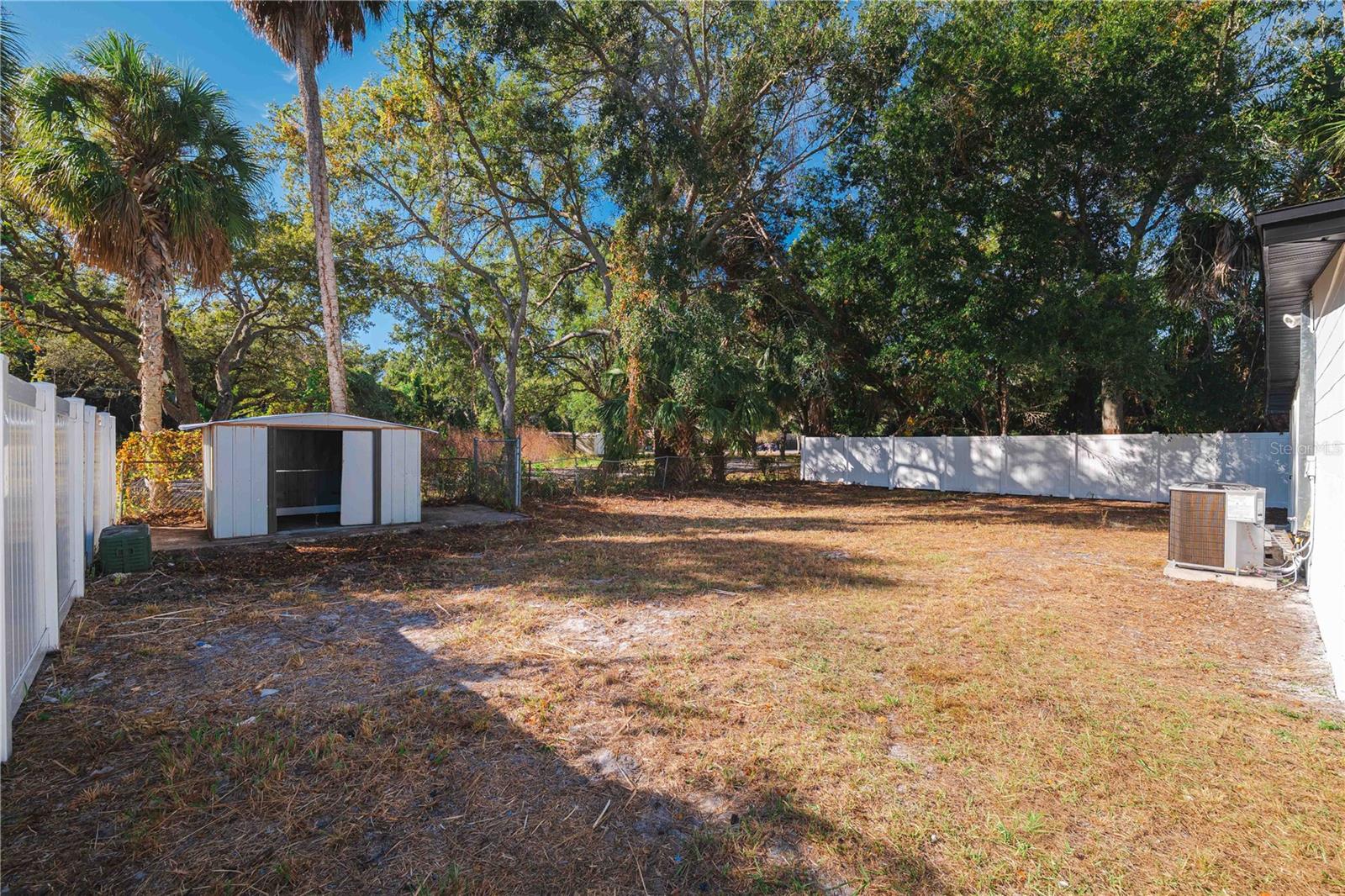 Image 23 of 31 For 6514 Yosemite Drive