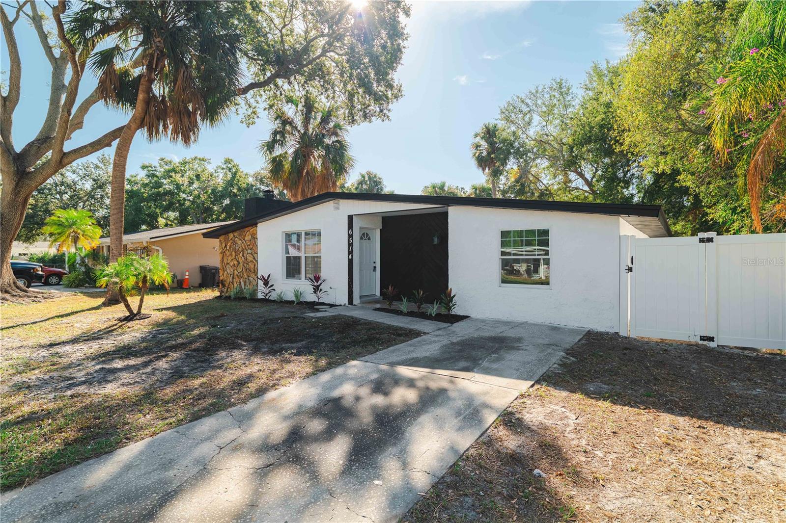 Image 25 of 31 For 6514 Yosemite Drive