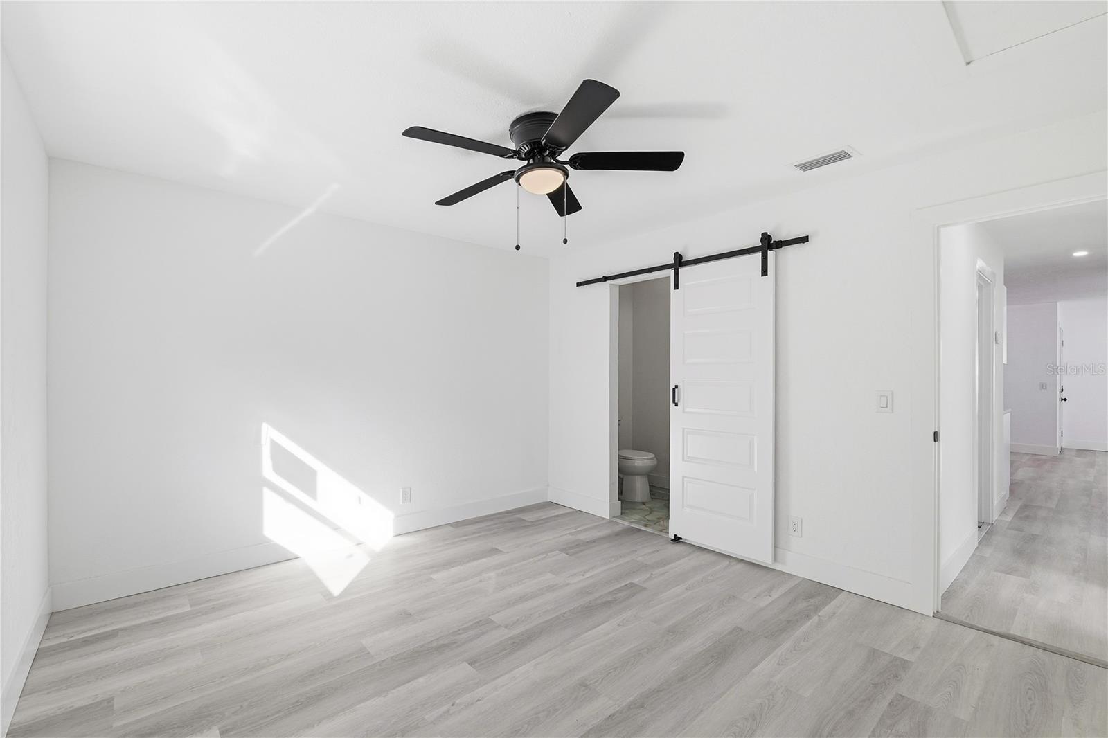 Image 7 of 31 For 6514 Yosemite Drive