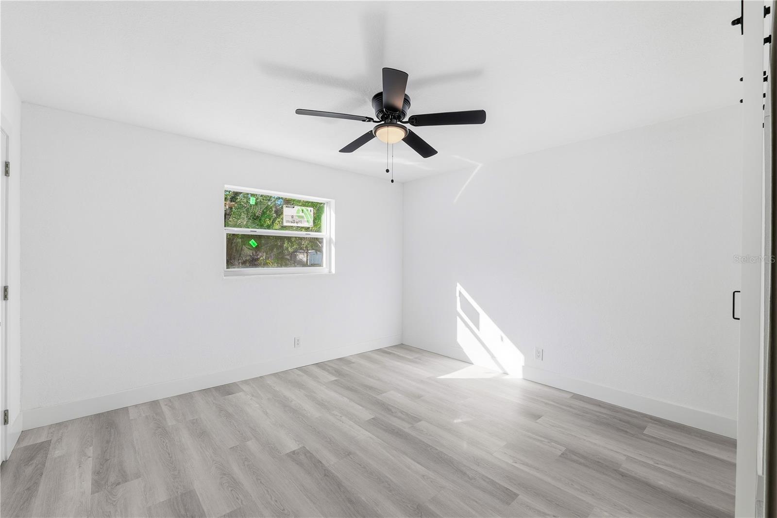 Image 8 of 31 For 6514 Yosemite Drive