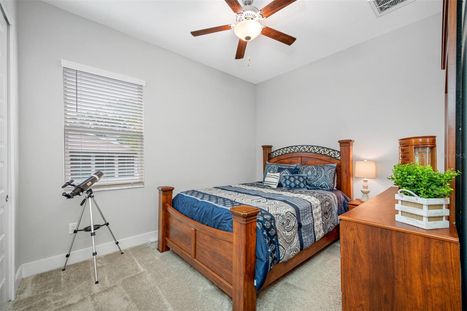 Image 19 of 37 For 7305 Faul Street