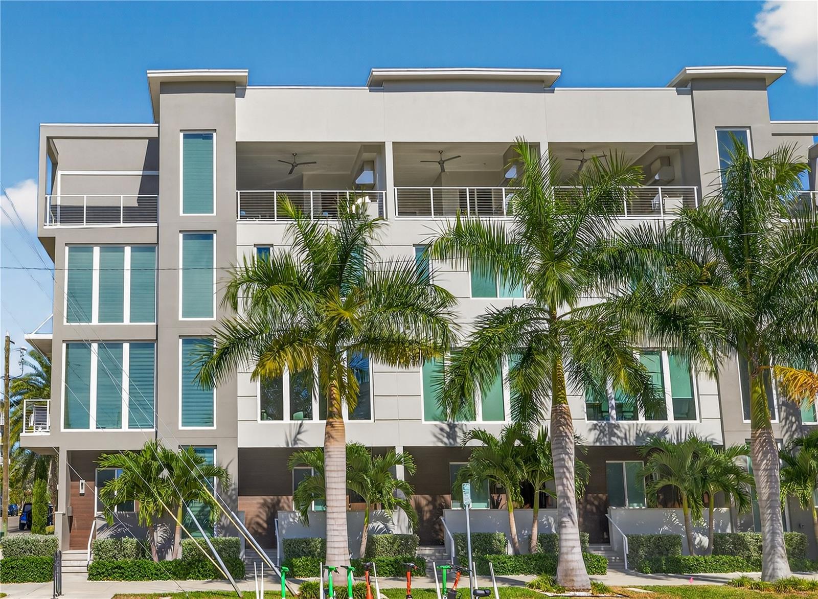 Details for 577 4th Avenue S, ST PETERSBURG, FL 33701