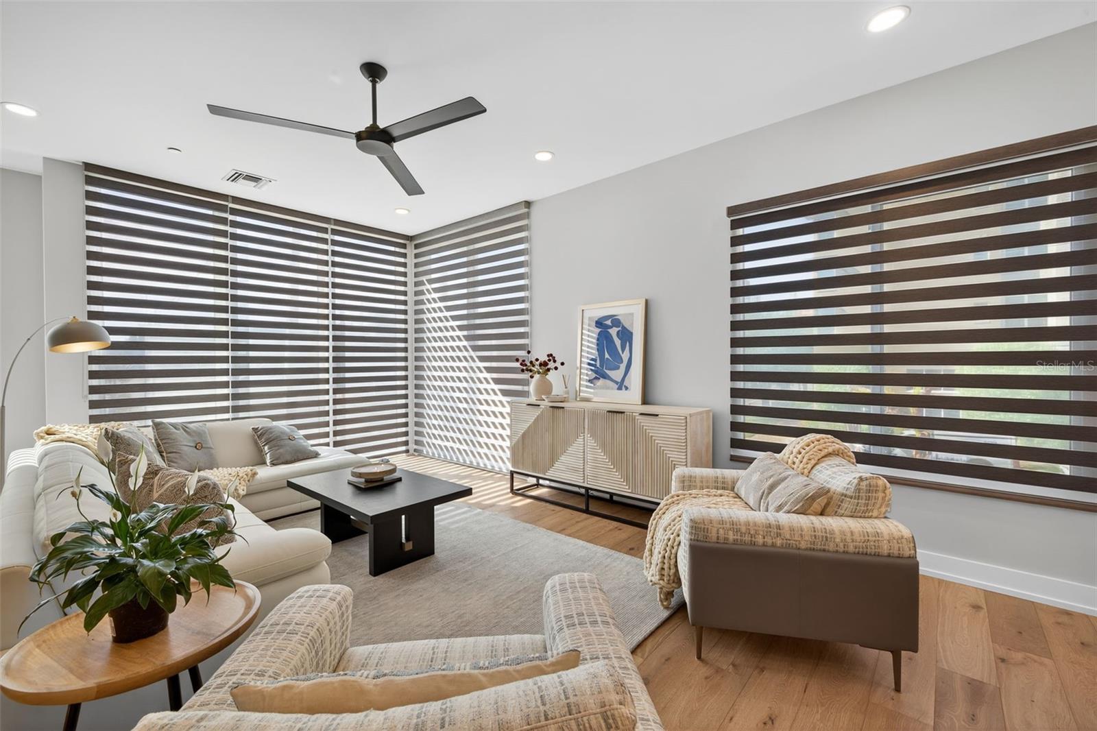 Listing photo id 9 for 577 4th Avenue S