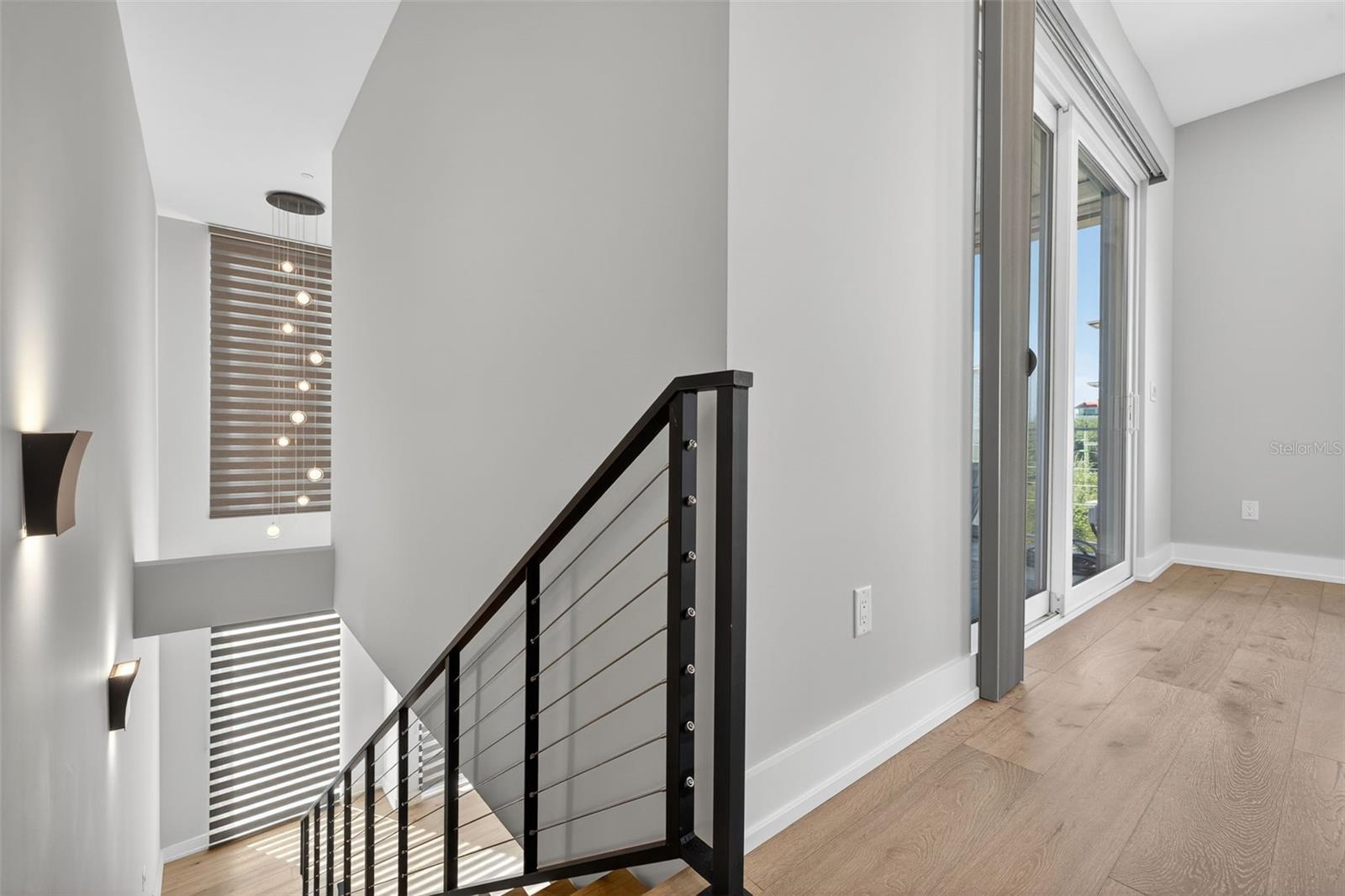 Listing photo id 24 for 577 4th Avenue S