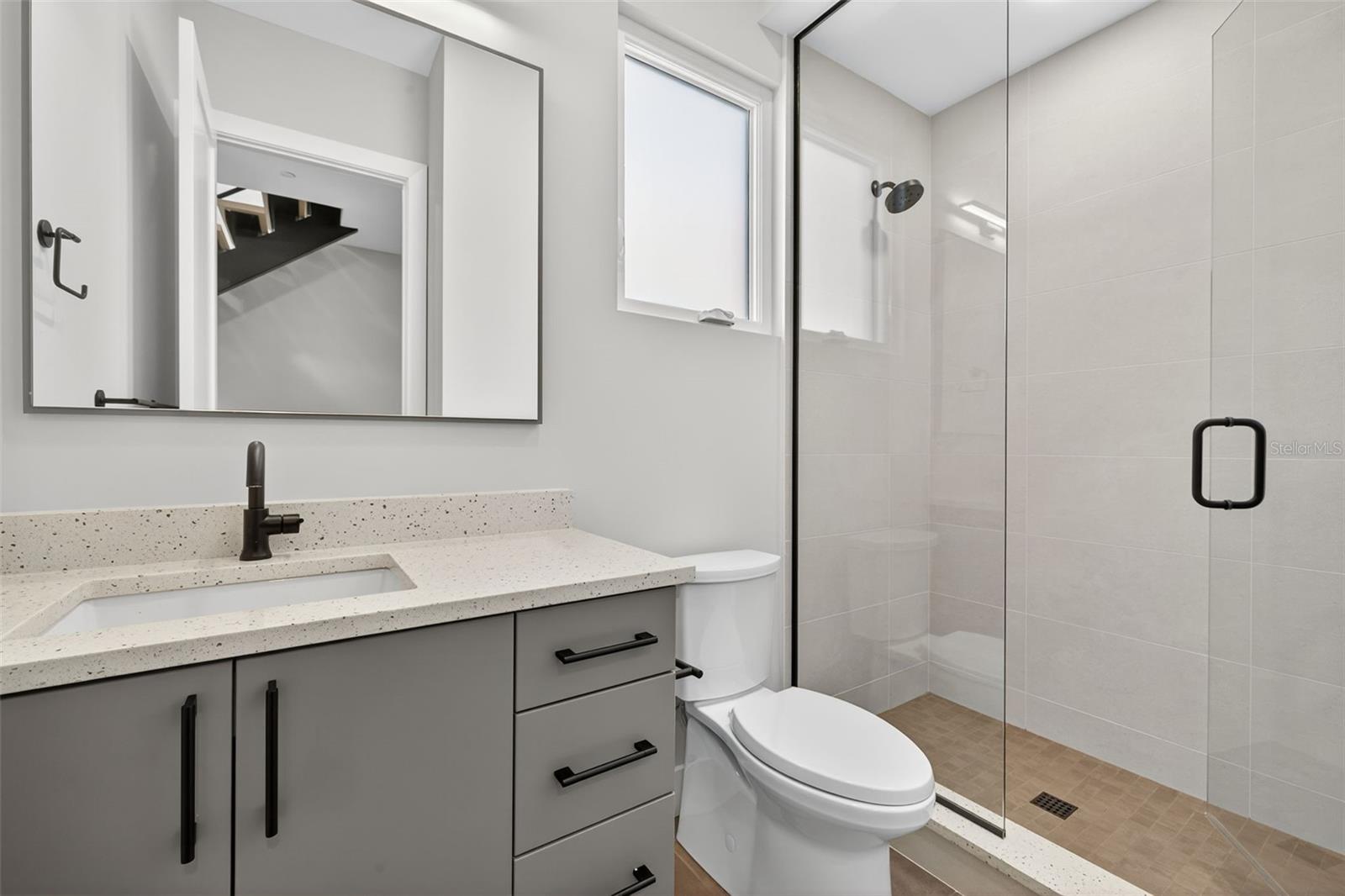 Listing photo id 29 for 577 4th Avenue S