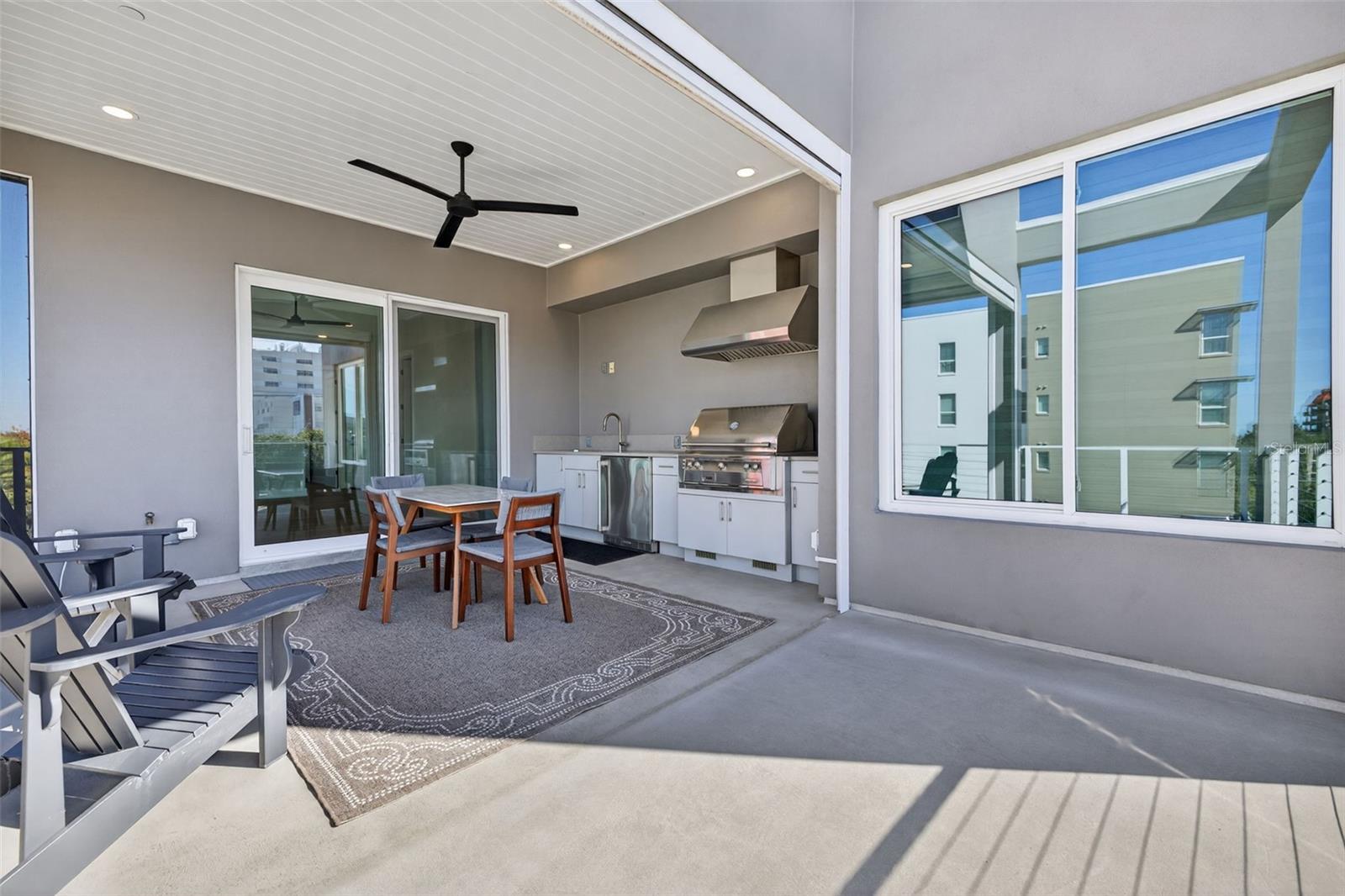 Listing photo id 30 for 577 4th Avenue S