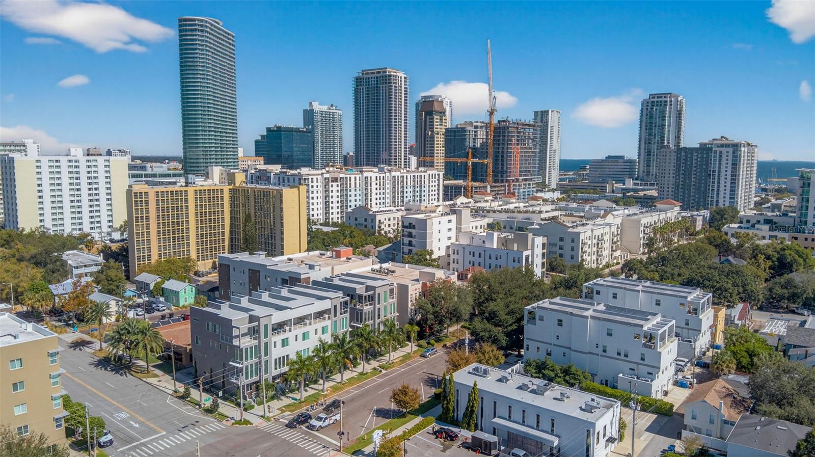 Listing photo id 34 for 577 4th Avenue S