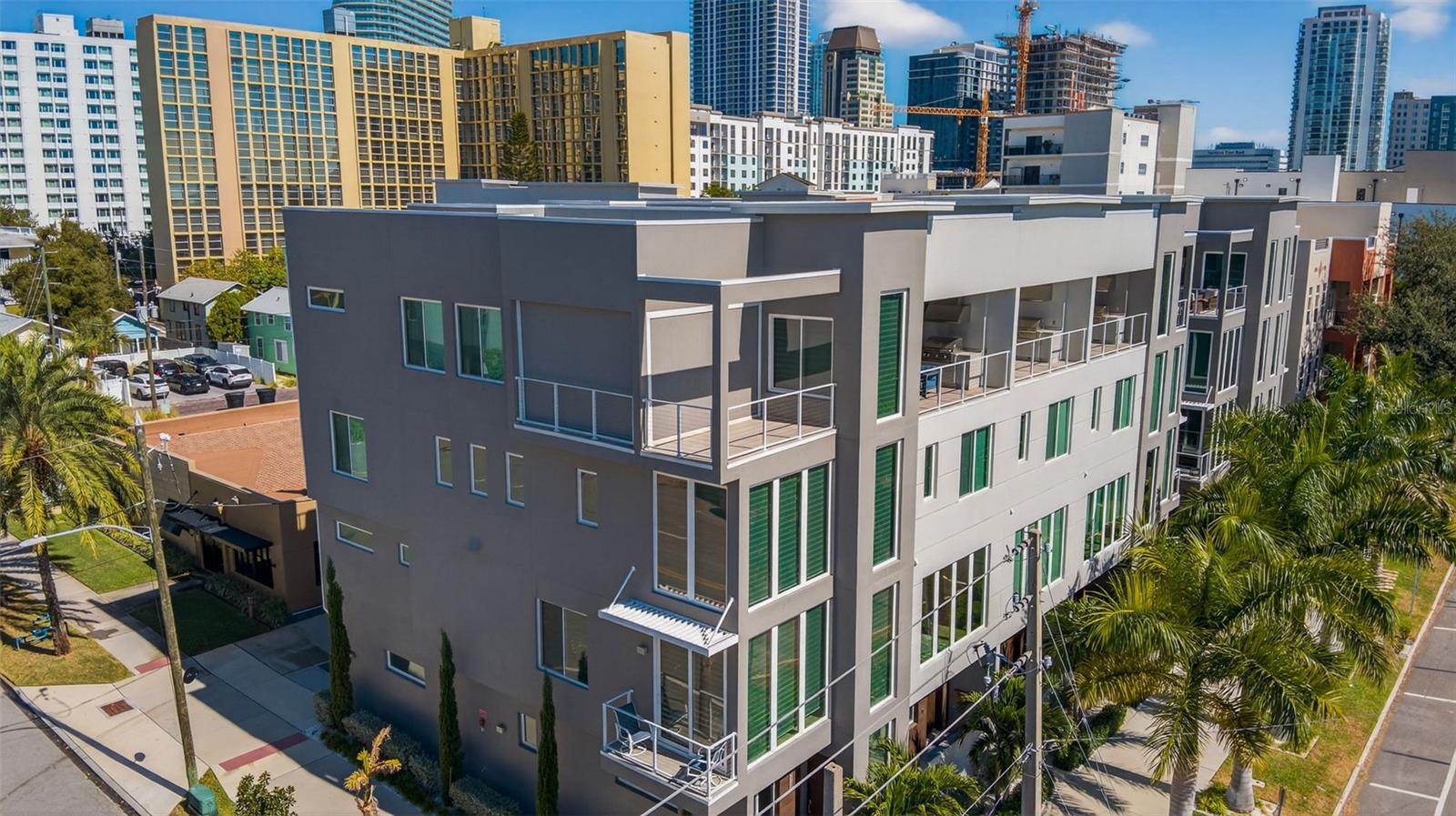 Listing photo id 36 for 577 4th Avenue S