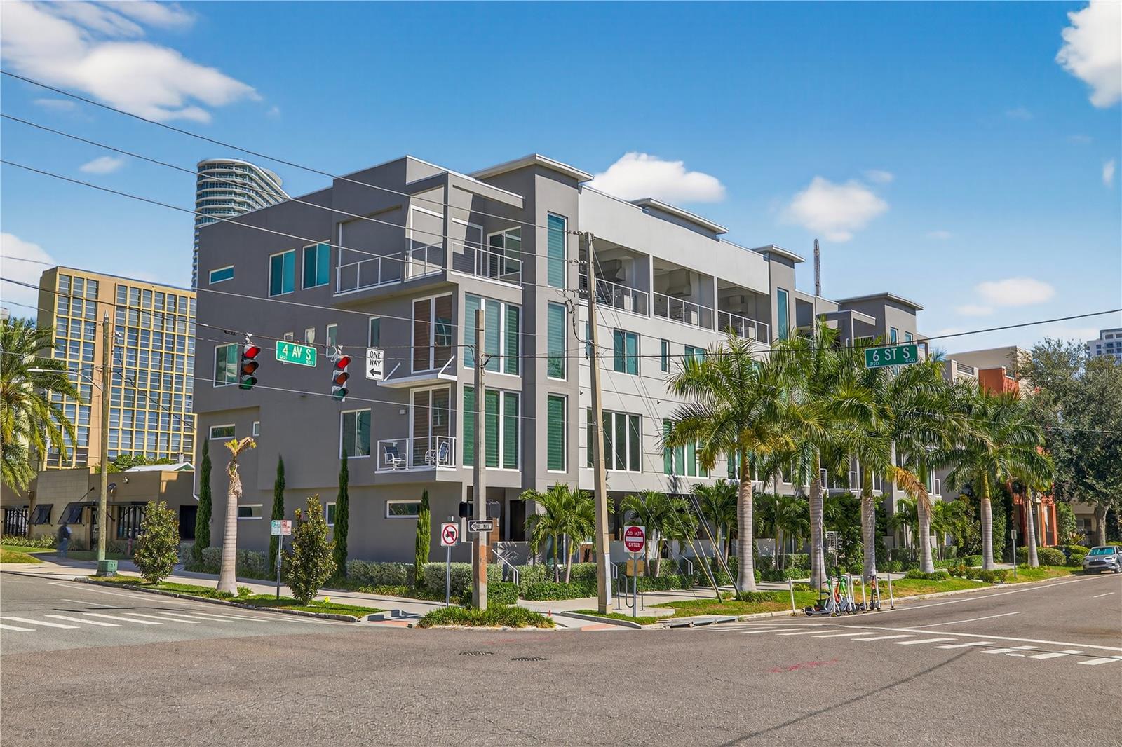 Listing photo id 40 for 577 4th Avenue S