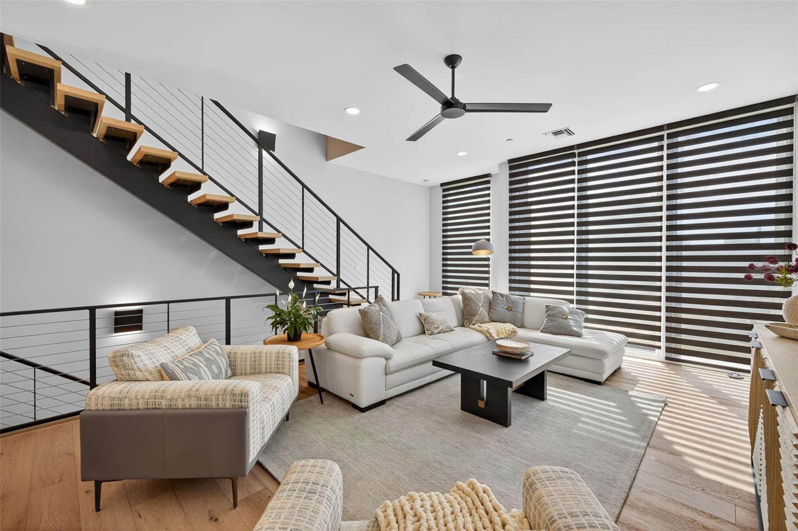 Listing photo id 7 for 577 4th Avenue S