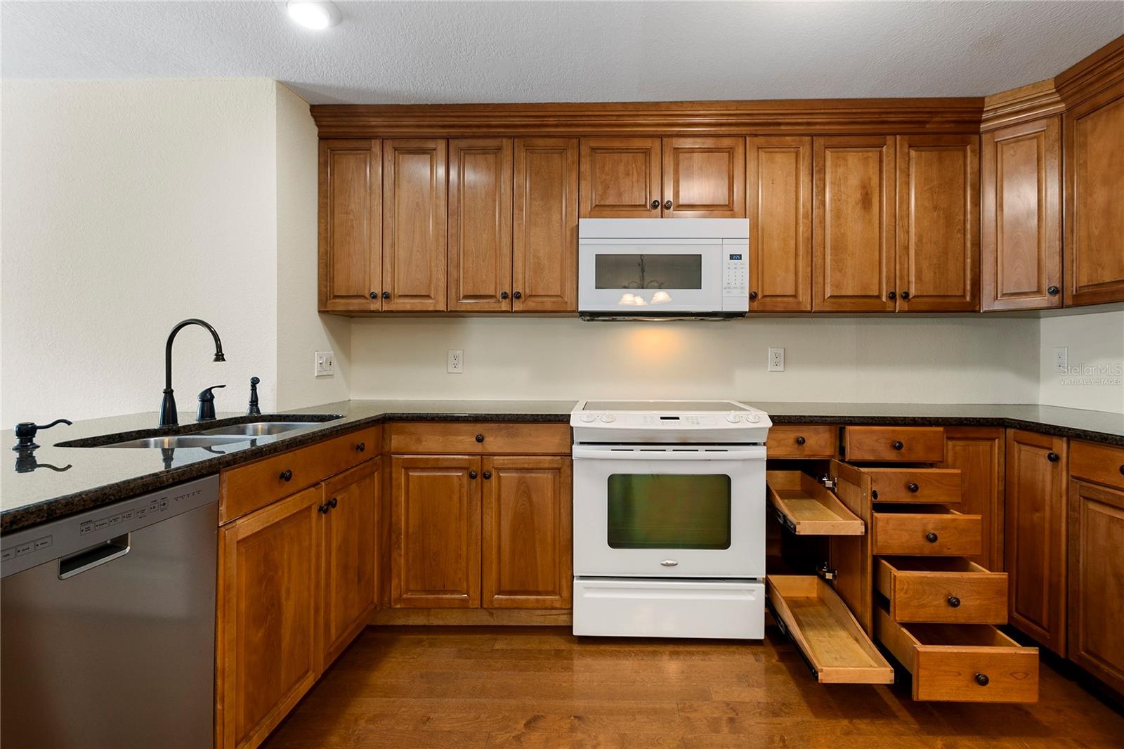 Image 12 of 46 For 10600 119th Street