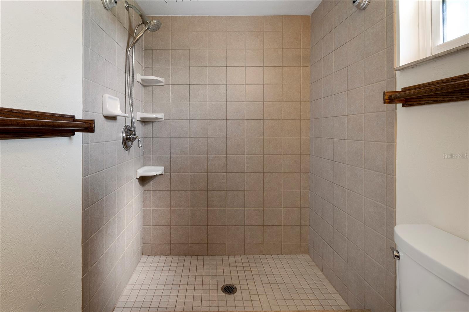 Image 23 of 46 For 10600 119th Street