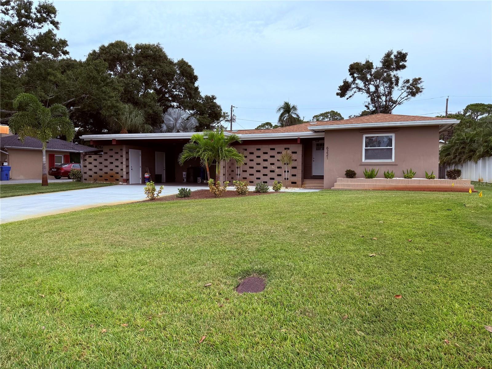 Details for 6221 6th Avenue N, ST PETERSBURG, FL 33710