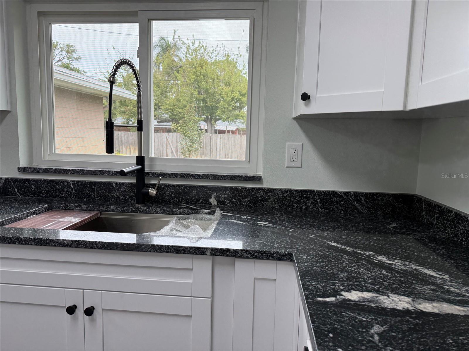 Image 13 of 30 For 6221 6th Avenue N