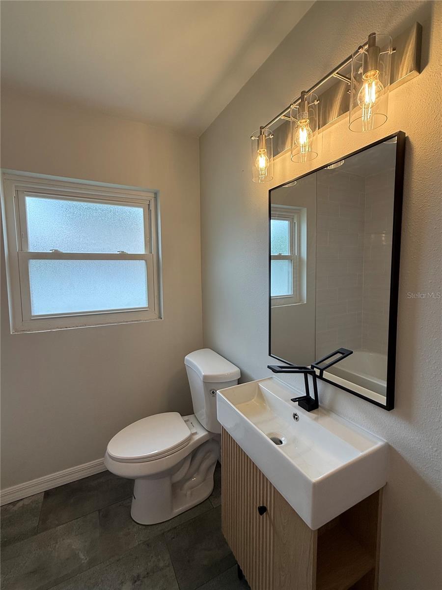 Image 14 of 30 For 6221 6th Avenue N