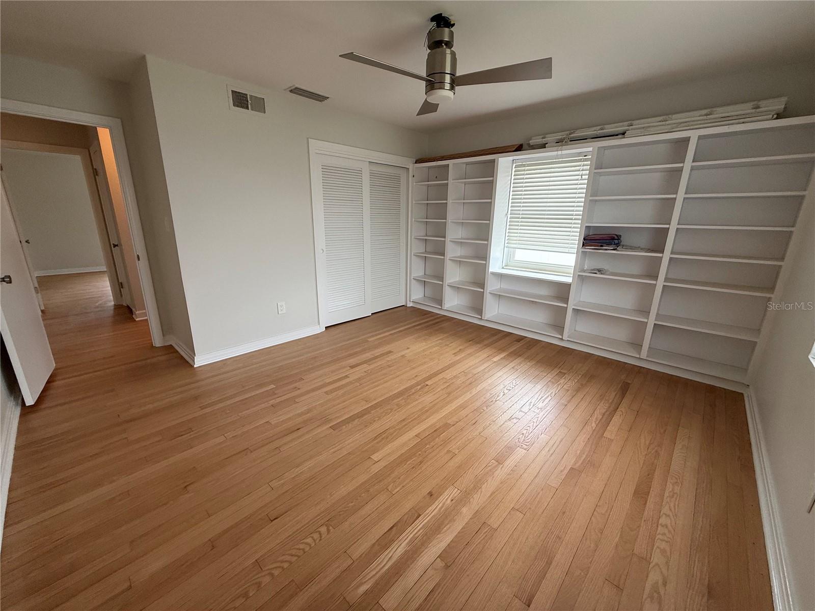 Image 17 of 30 For 6221 6th Avenue N