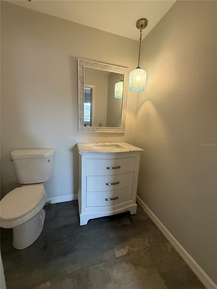 Image 19 of 30 For 6221 6th Avenue N