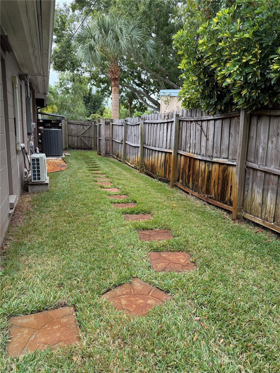 Image 23 of 30 For 6221 6th Avenue N