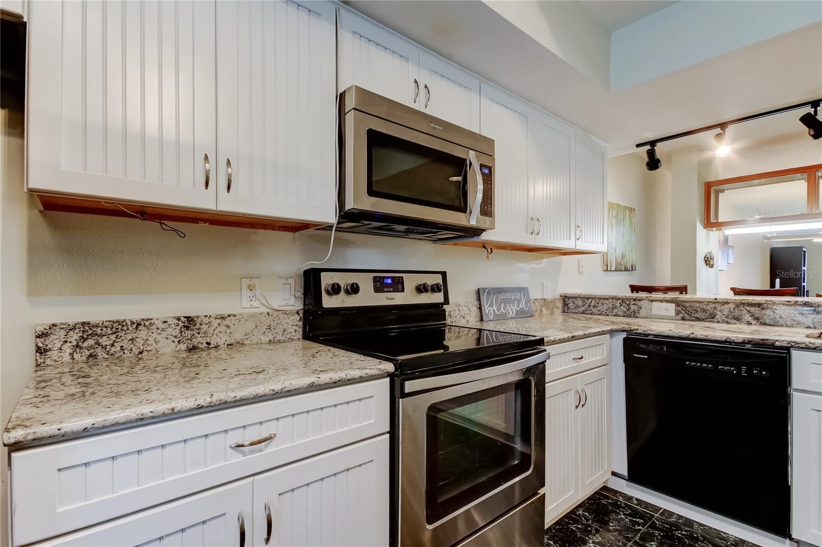 Image 10 of 39 For 2599 Dolly Bay Drive 306