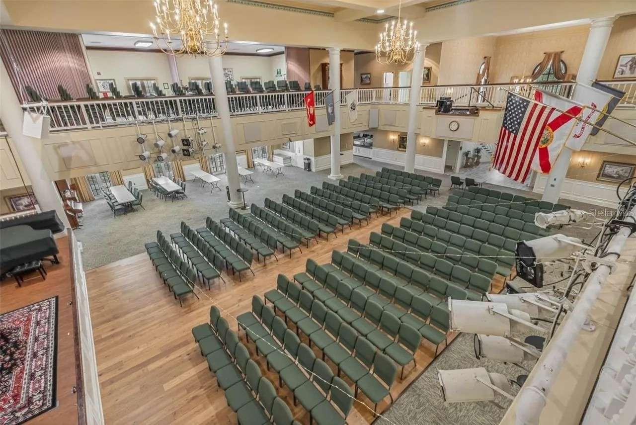 Image 21 of 29 For 24725 Brightwater Court