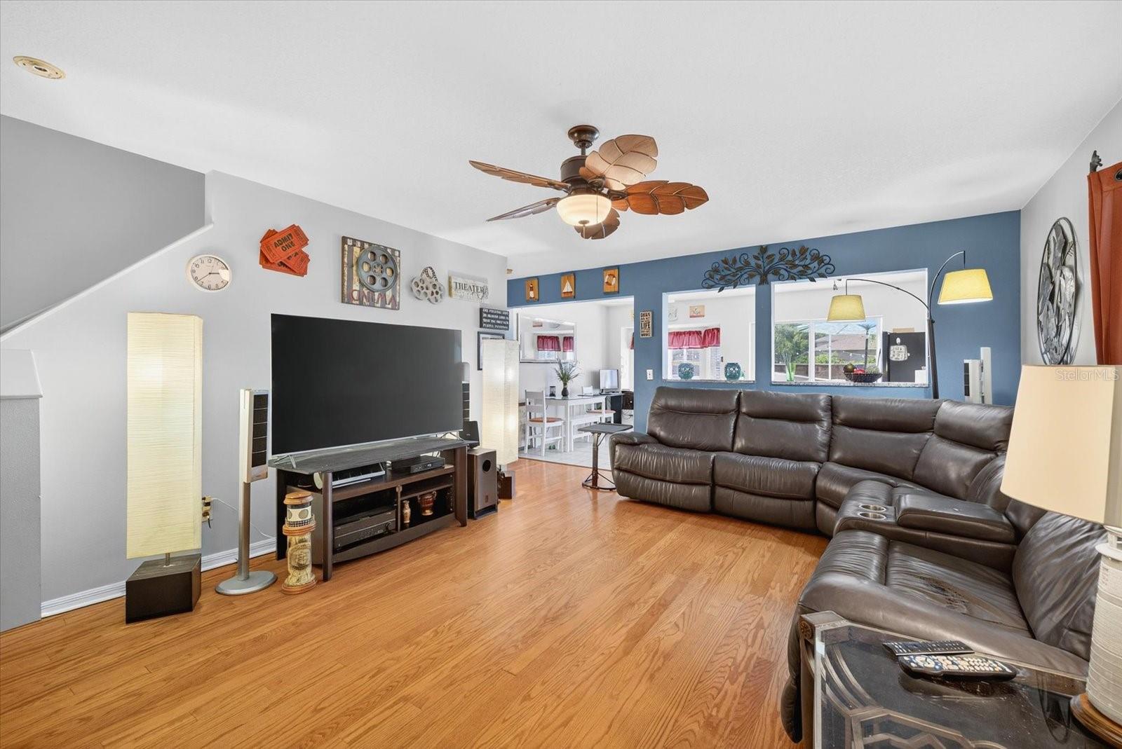 Image 3 of 21 For 8459 Hawbuck Street