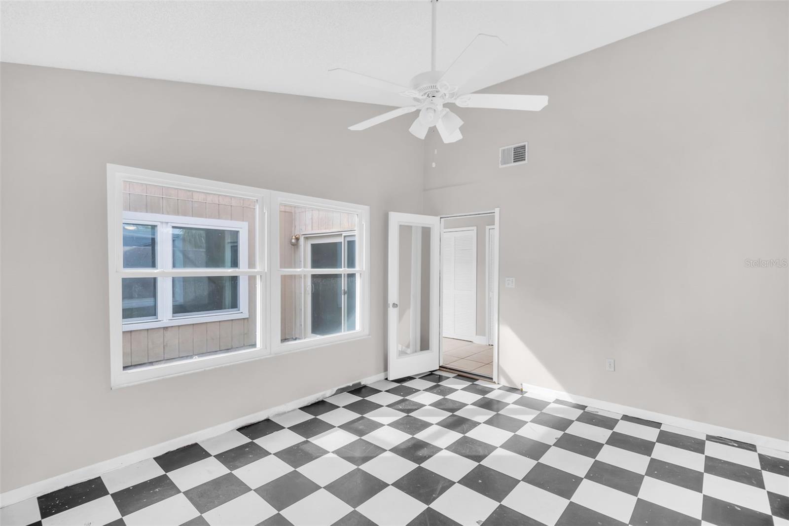 Image 15 of 67 For 2714 Jeffrey Drive