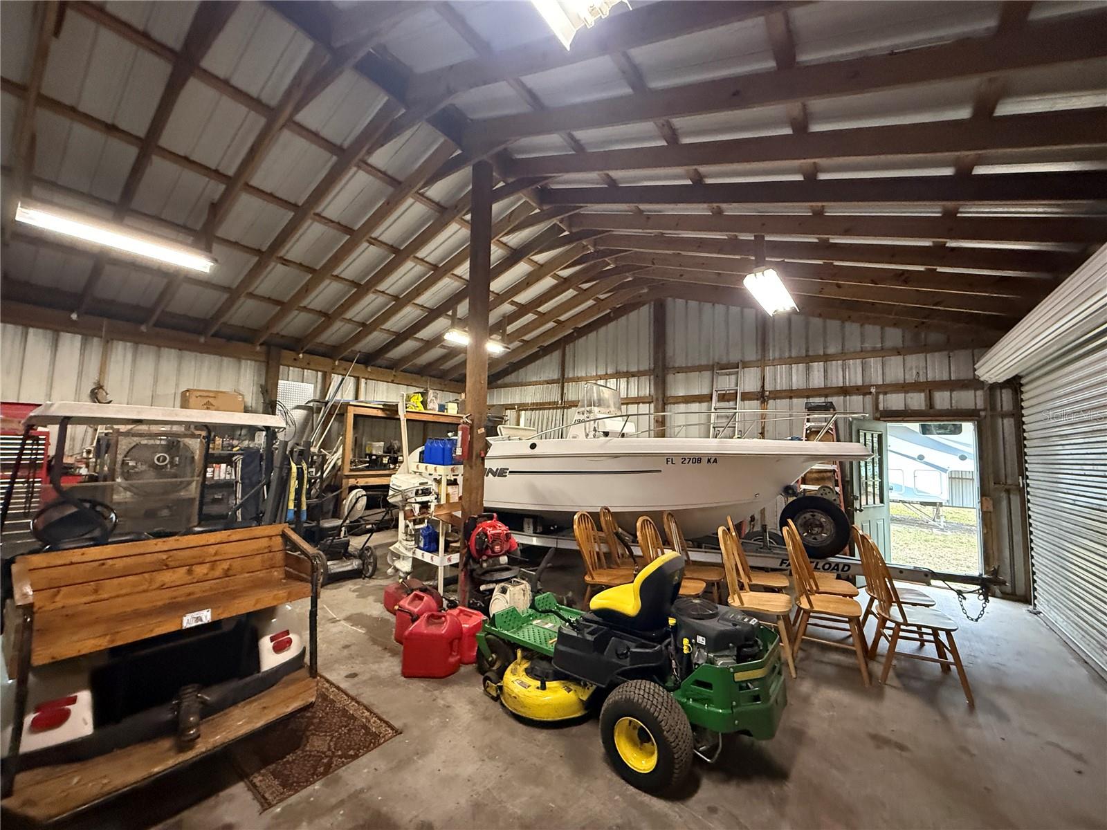 Listing photo id 10 for 4111 Robinson Road