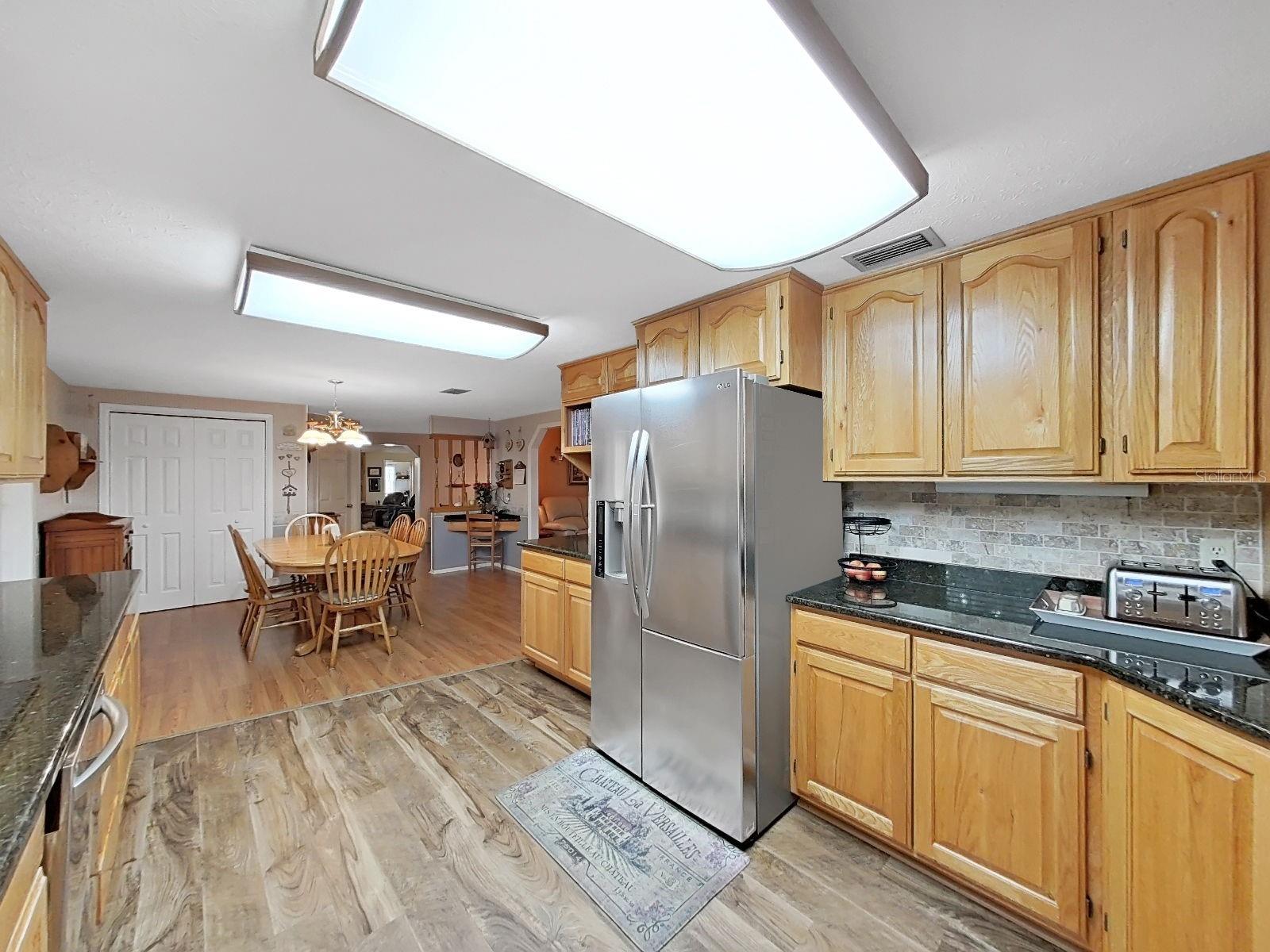 Listing photo id 22 for 4111 Robinson Road