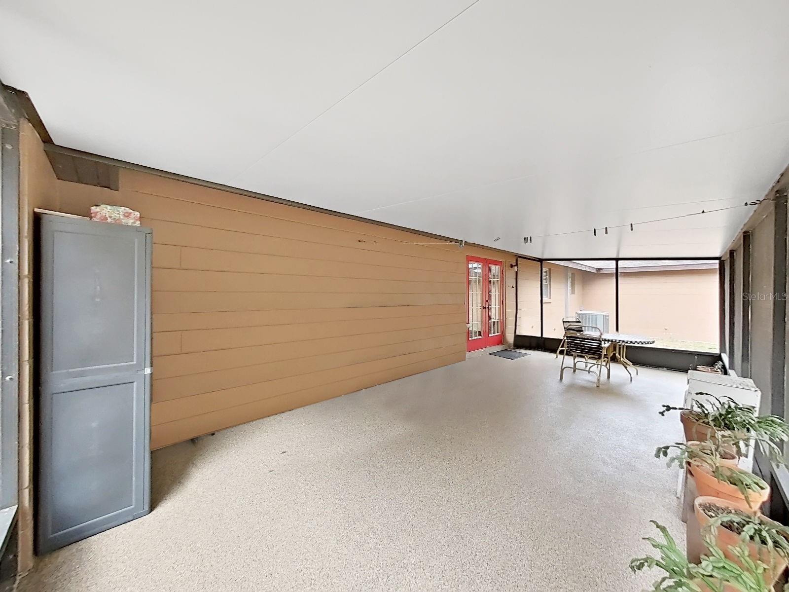 Listing photo id 30 for 4111 Robinson Road