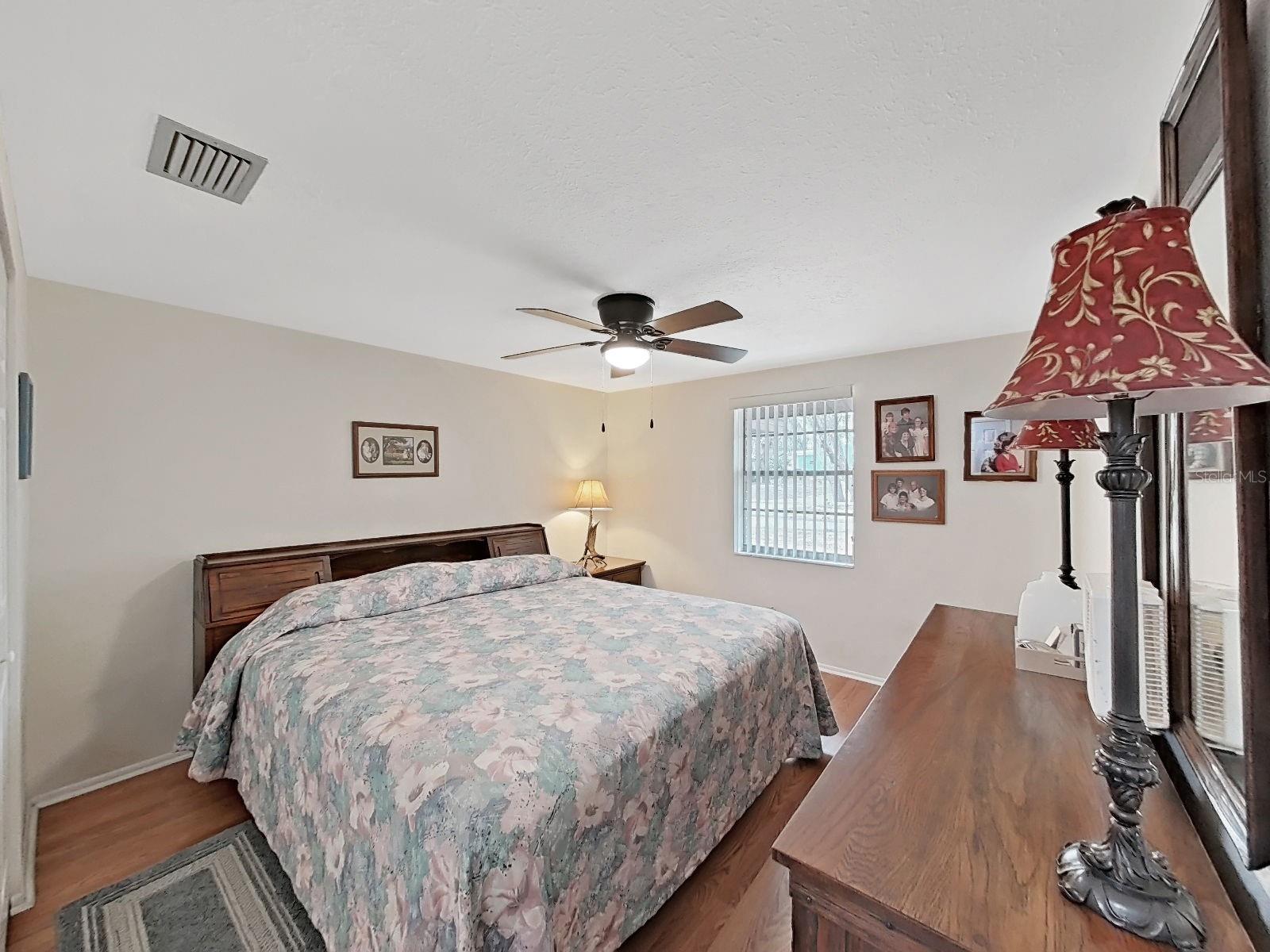 Listing photo id 37 for 4111 Robinson Road