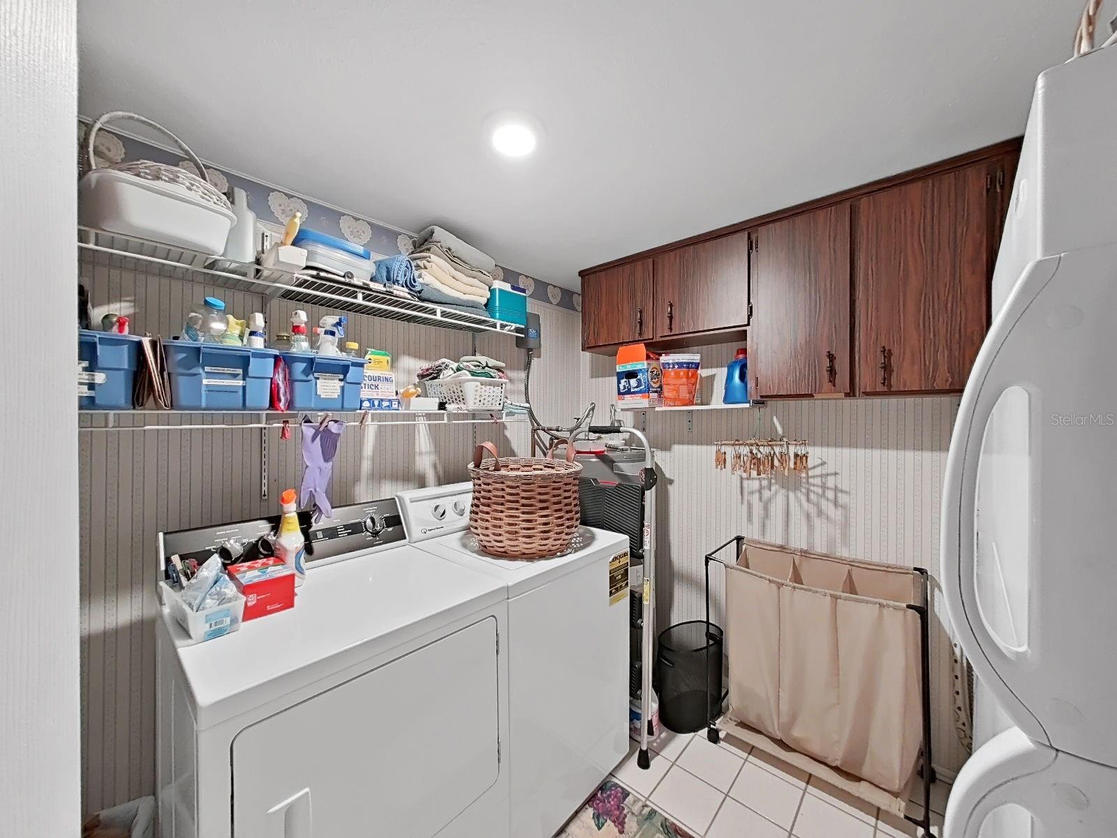 Listing photo id 38 for 4111 Robinson Road