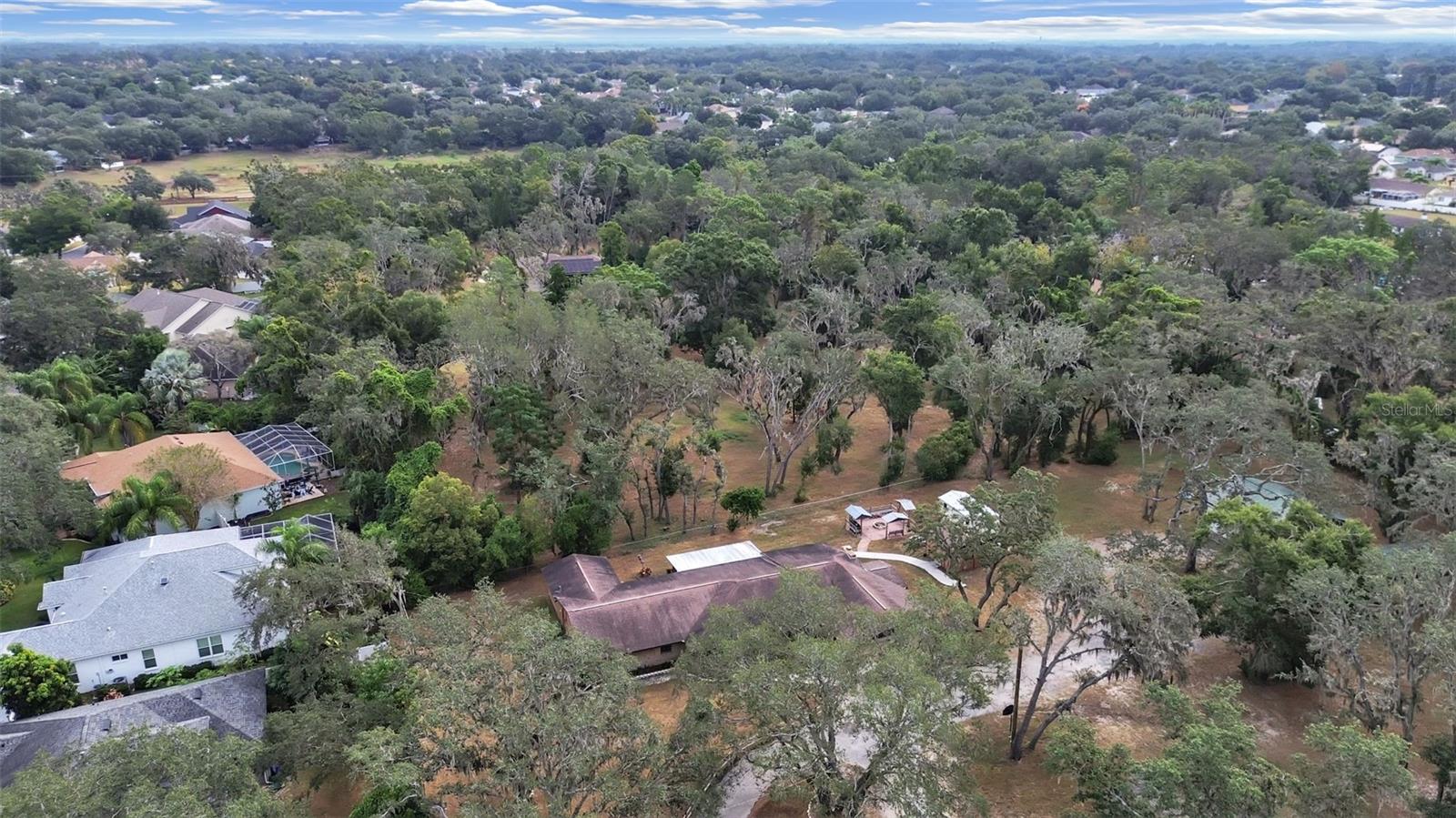 Listing photo id 3 for 4111 Robinson Road