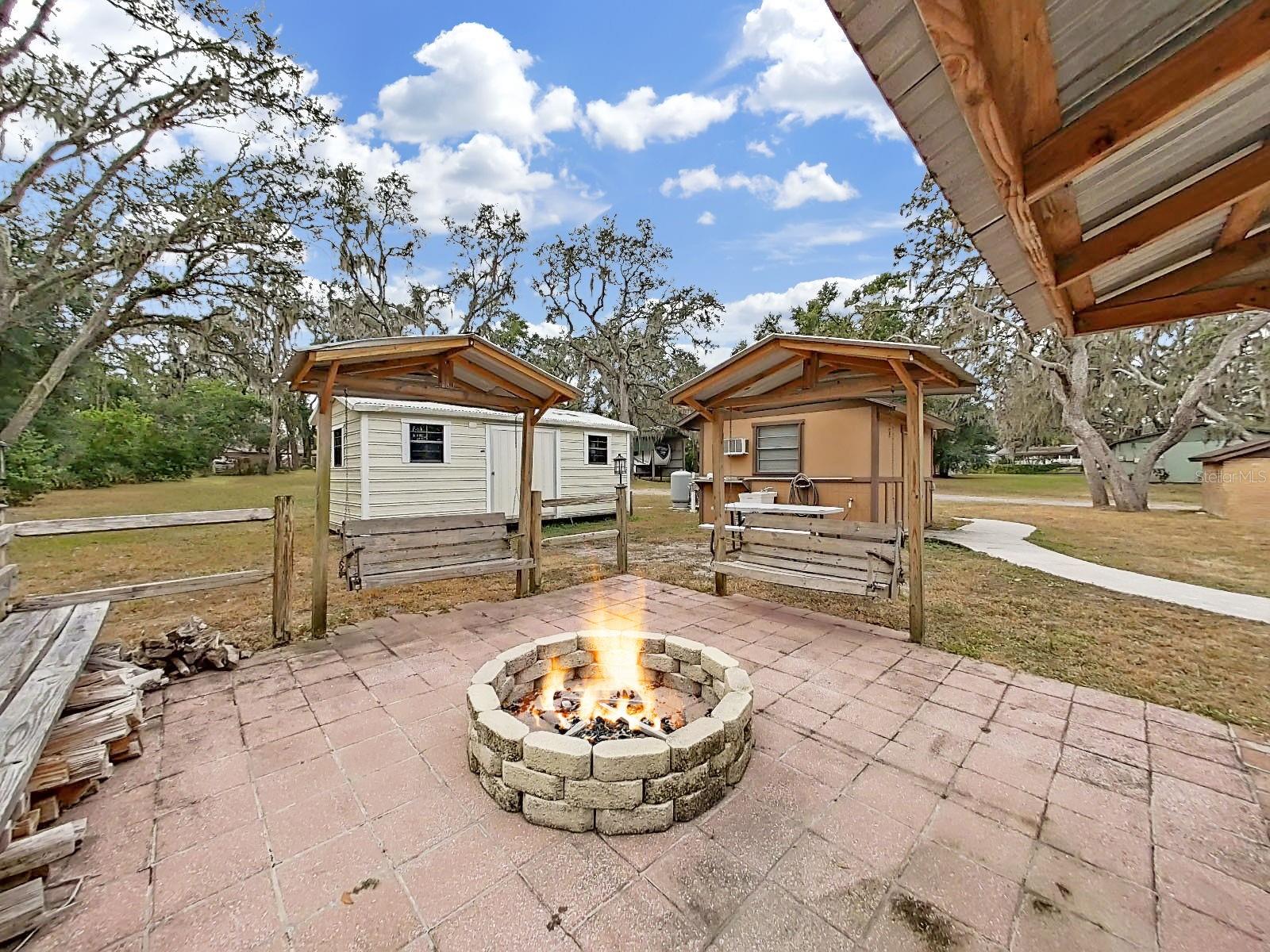 Listing photo id 50 for 4111 Robinson Road