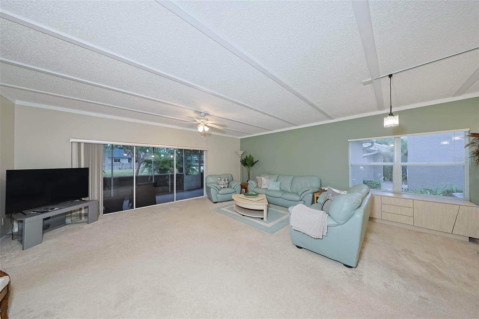 Image 24 of 51 For 14460 Marina Way 9