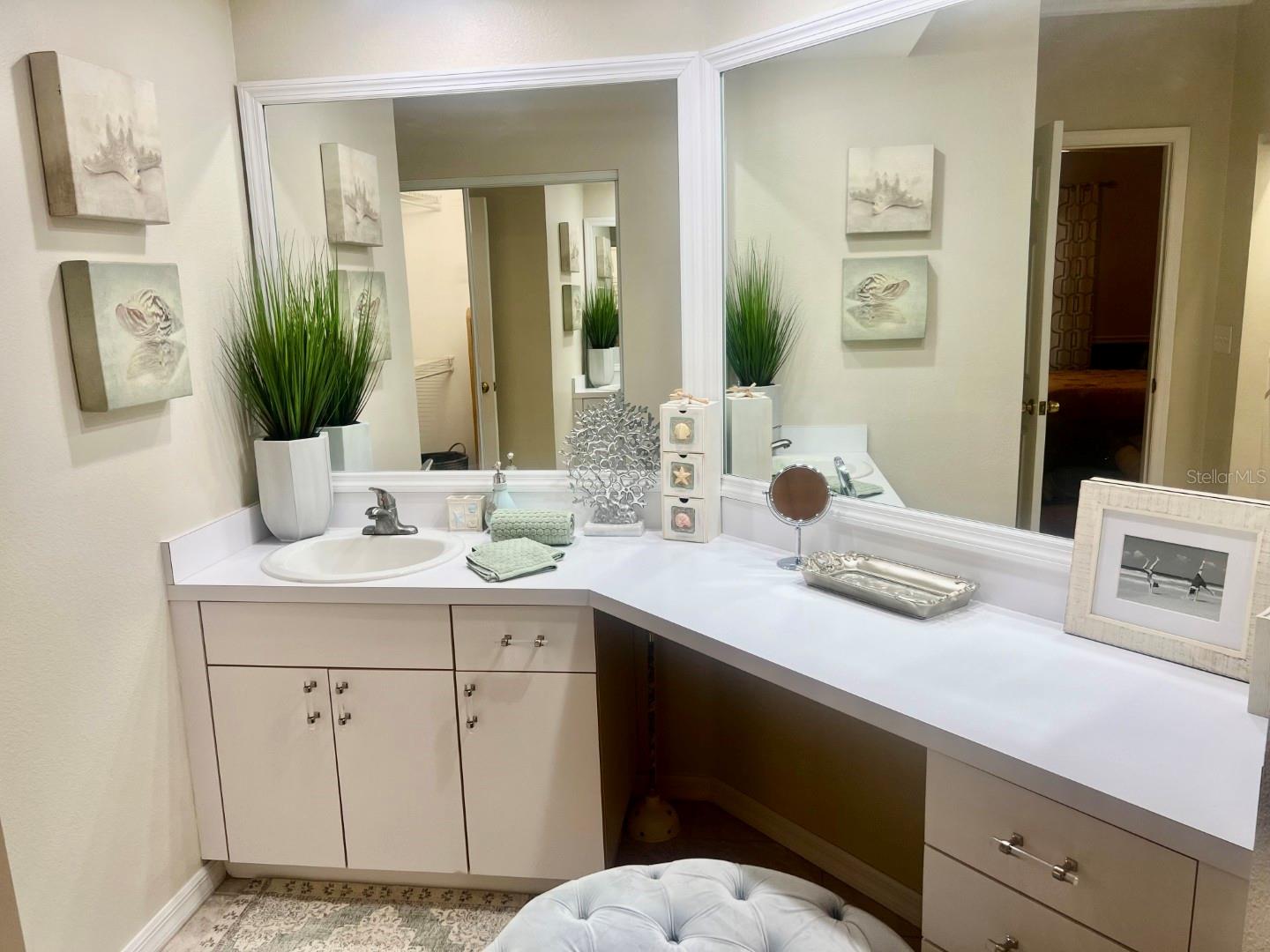 Image 29 of 51 For 14460 Marina Way 9