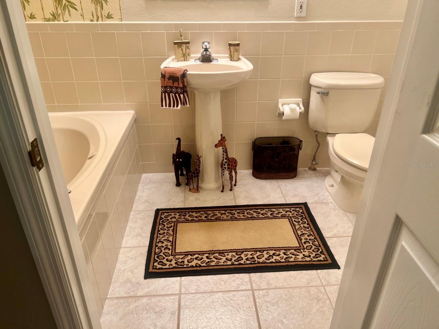 Image 35 of 51 For 14460 Marina Way 9