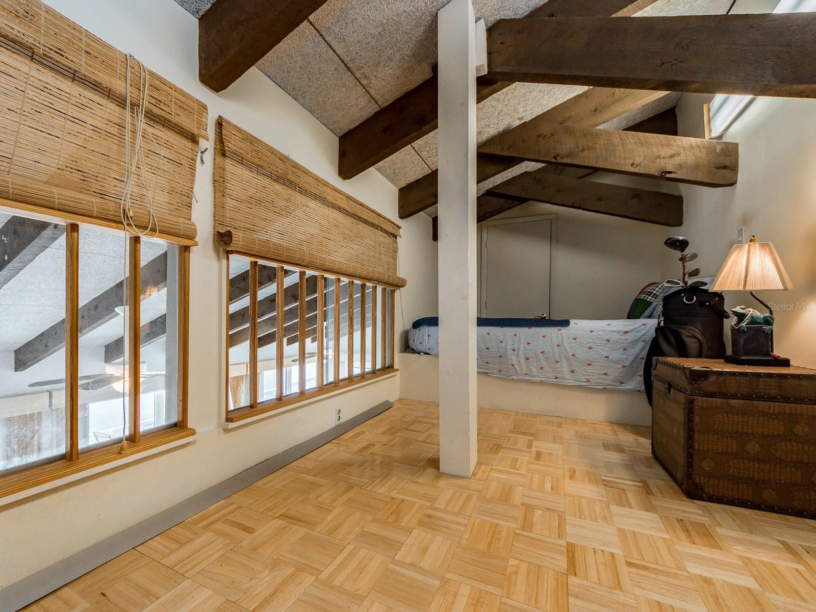 Image 25 of 44 For 1401 Gulf Boulevard 215