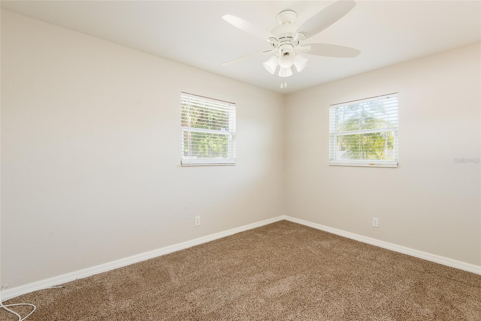 Listing photo id 18 for 4733 Wyoming Avenue