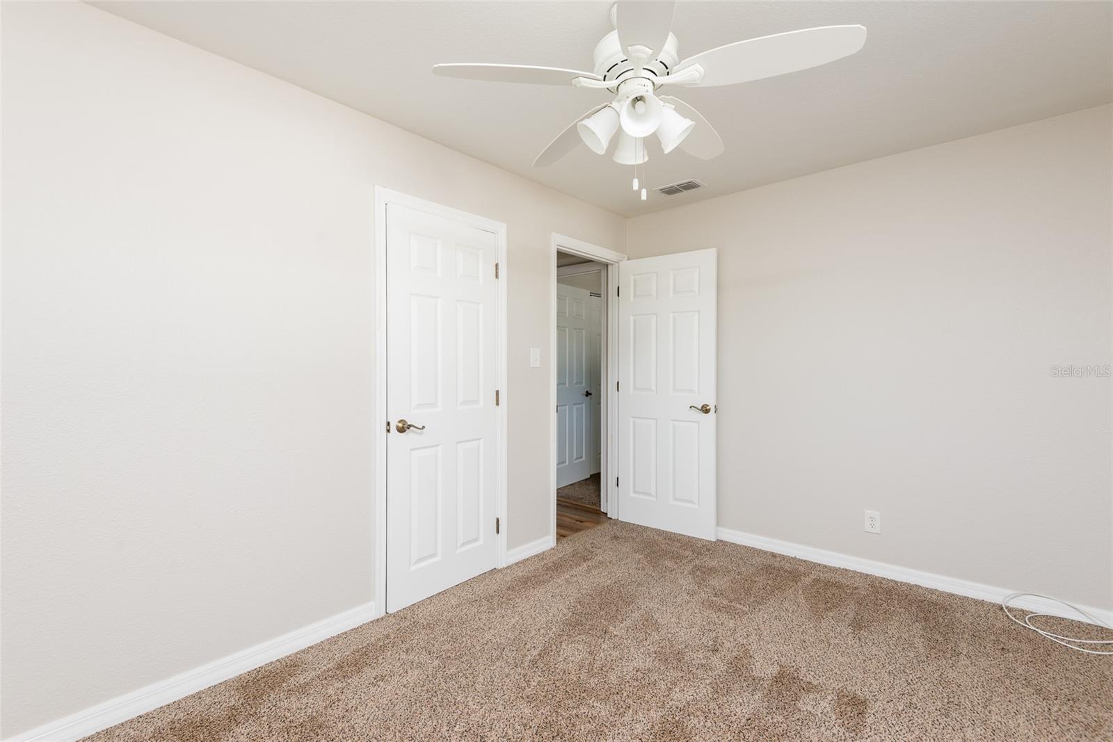 Listing photo id 19 for 4733 Wyoming Avenue